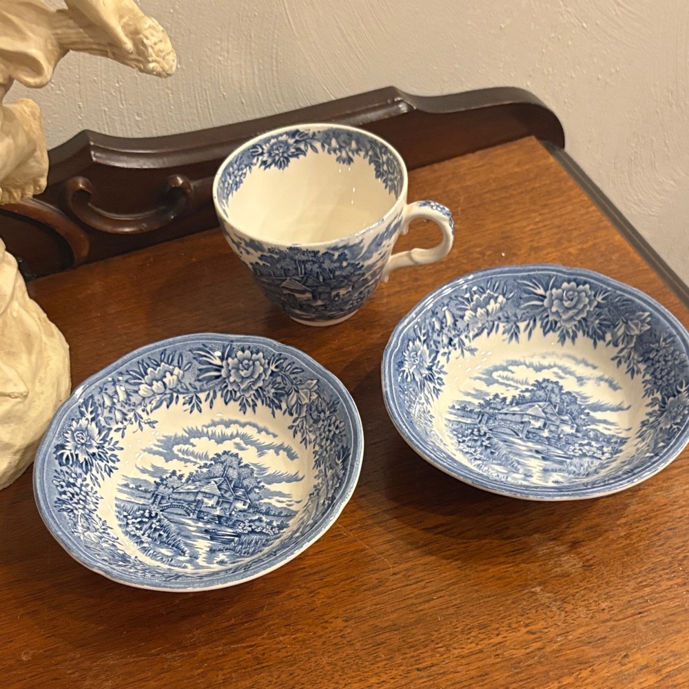 Vintage Salem China Olde Staffordshire English Village Tea Cup and 2 5" bowls